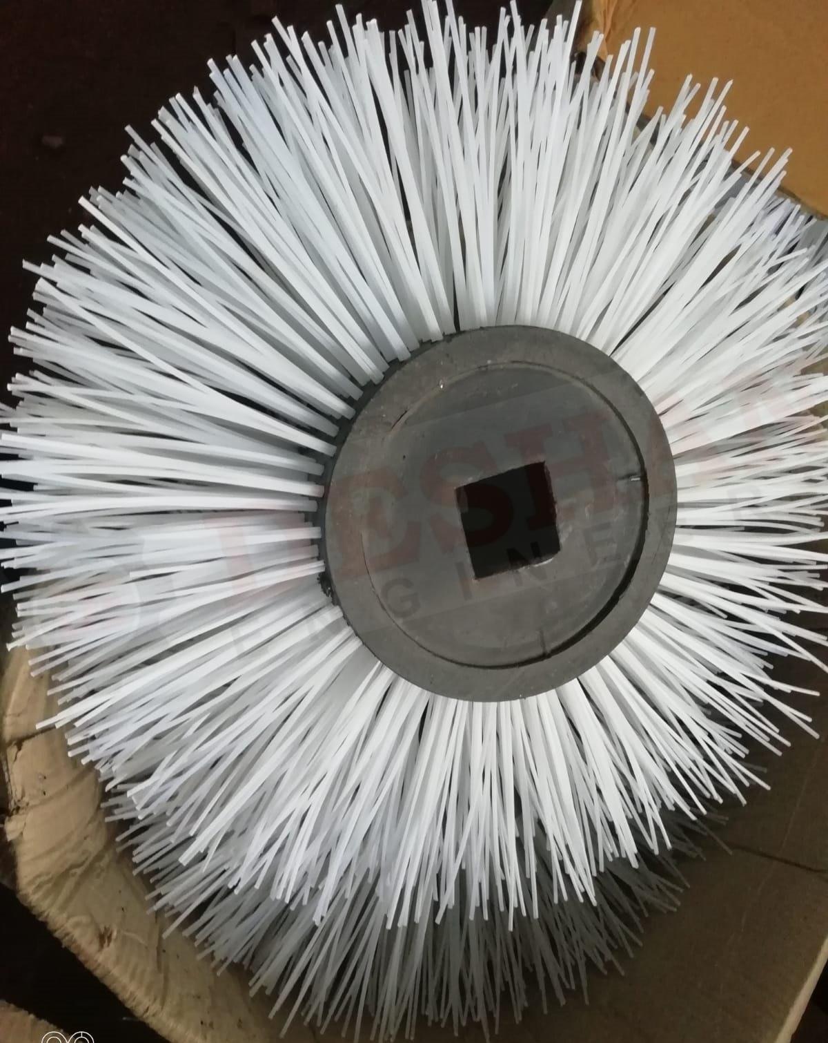 broomer brush